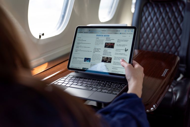 How Private Jet Hire Makes Corporate Retreats More Productive and Enjoyable